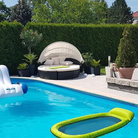 Ziltendorf Gaestezimmer Im Bewohnten Efh Mit Pool Und Garten מראה חיצוני תמונה