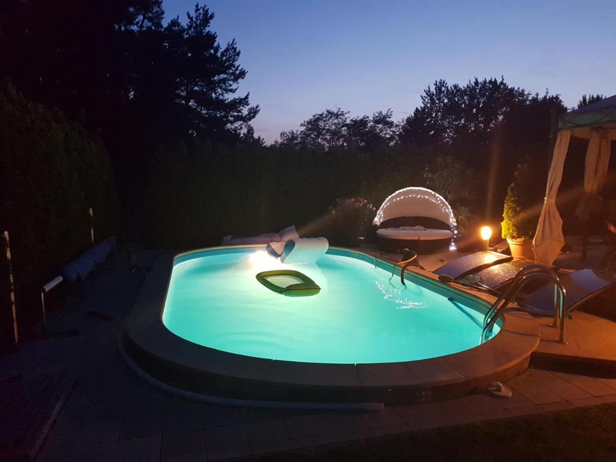 Ziltendorf Gaestezimmer Im Bewohnten Efh Mit Pool Und Garten מראה חיצוני תמונה