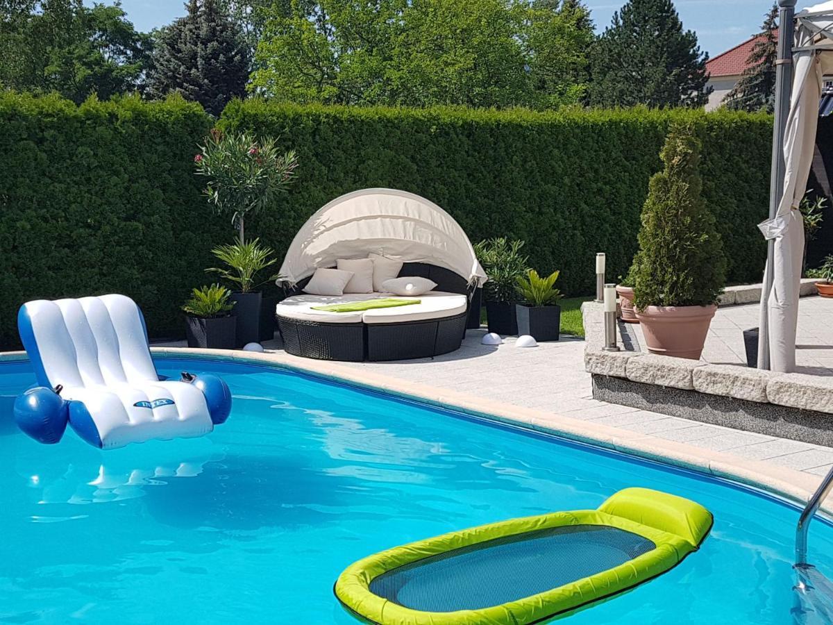 Ziltendorf Gaestezimmer Im Bewohnten Efh Mit Pool Und Garten מראה חיצוני תמונה