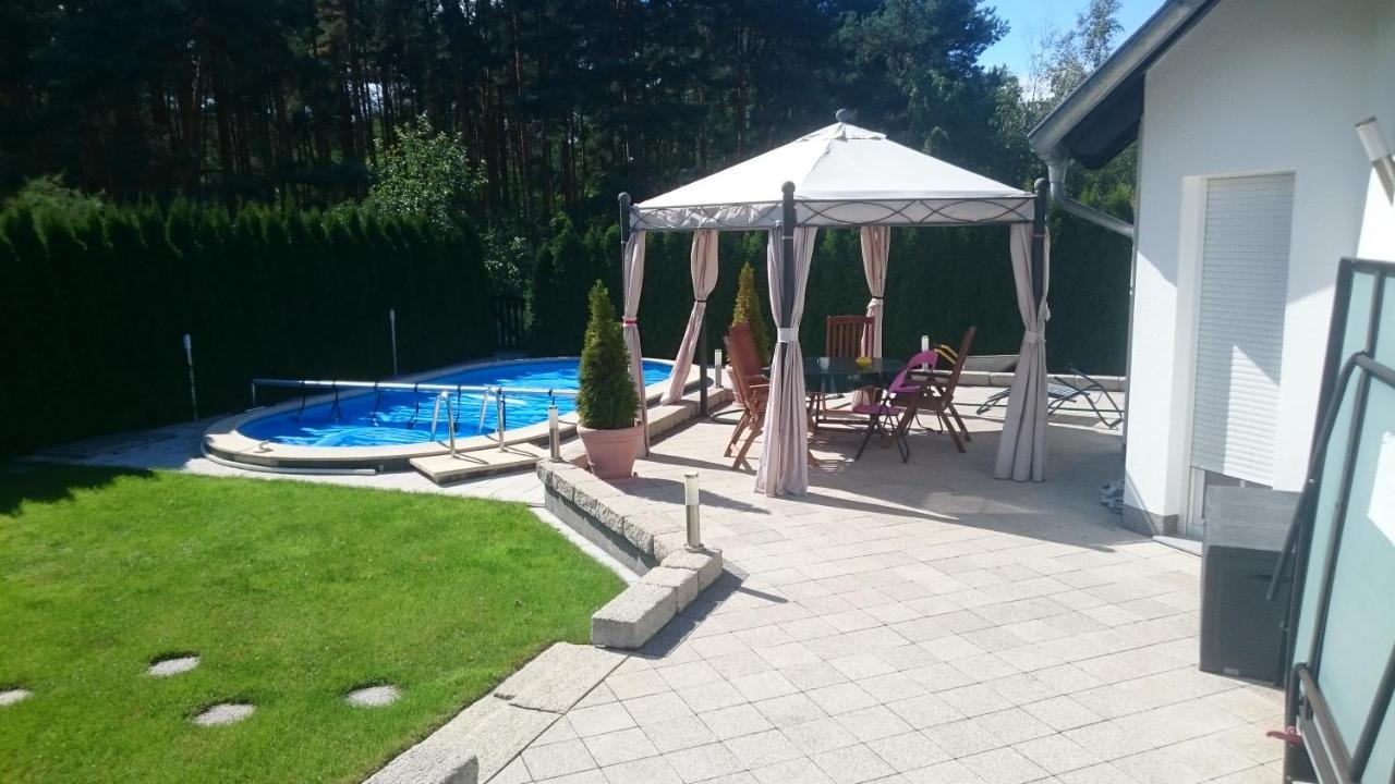 Ziltendorf Gaestezimmer Im Bewohnten Efh Mit Pool Und Garten מראה חיצוני תמונה